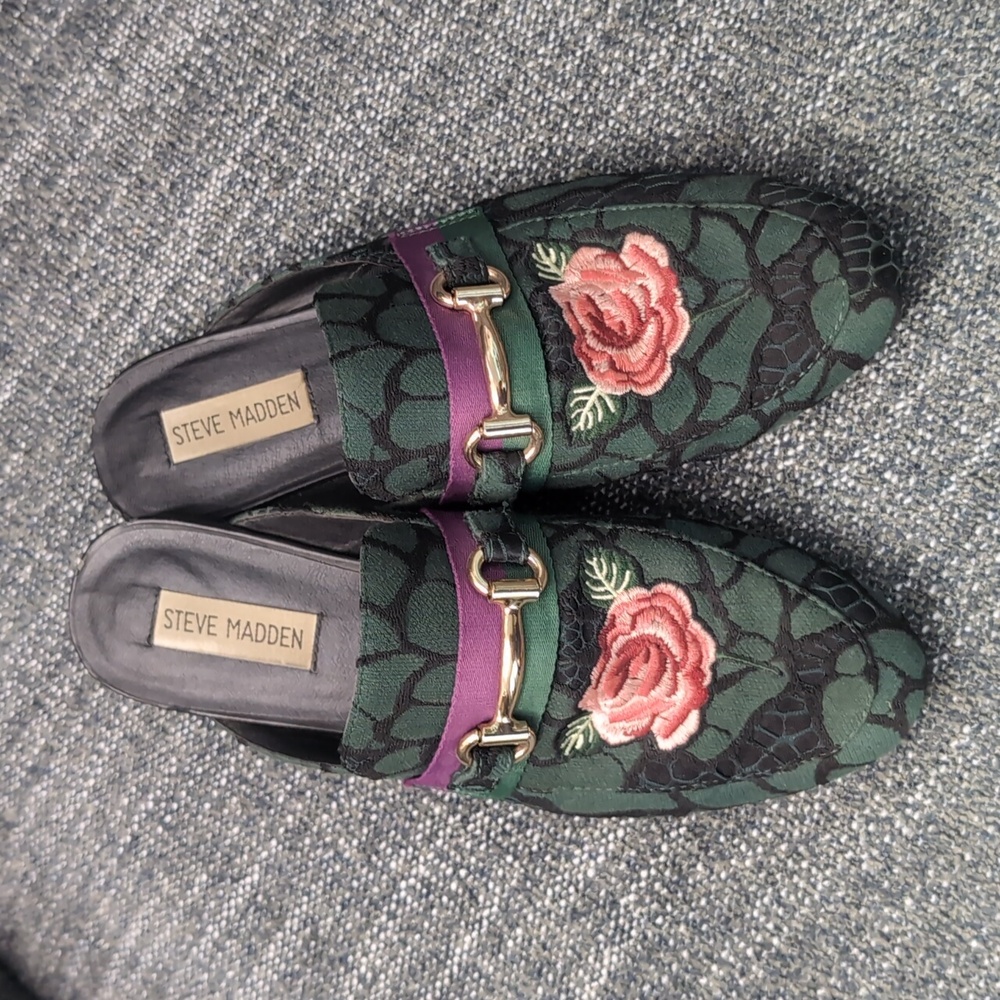 Steve Madden Kandi Embroidered Rose Horsebit Green Mules